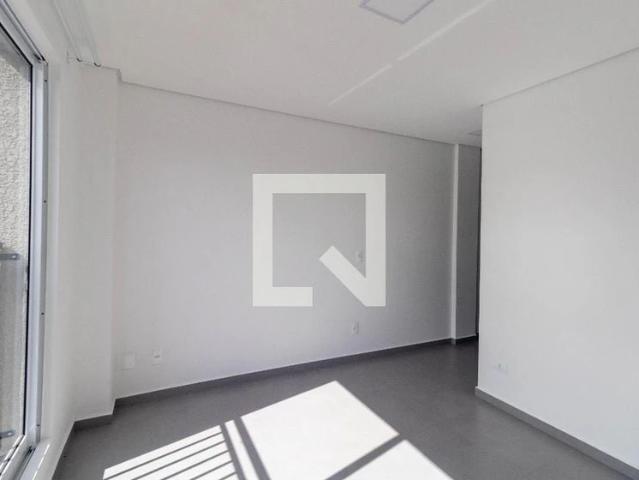 Kitnet / Stúdio para Locação em Curitiba/PR Novo Mundo 1 Quartos