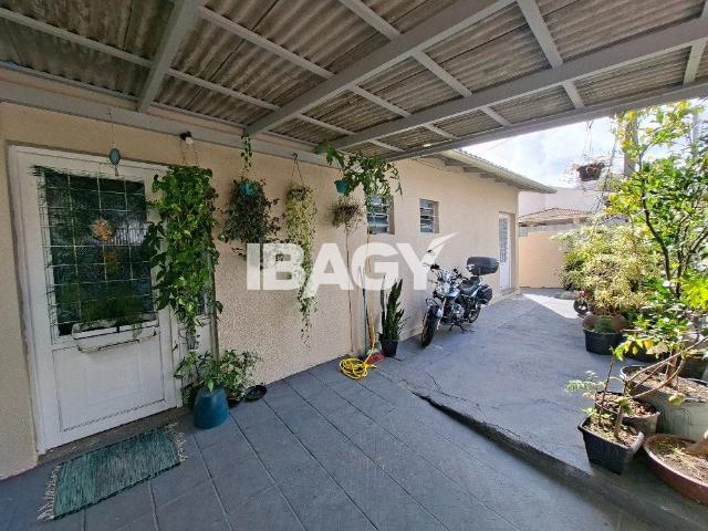 Kitnet / Stúdio para Locação em Florianópolis/SC Trindade 1 Quartos