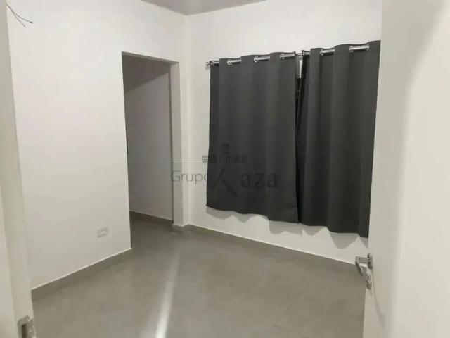 Kitnet / Stúdio para Locação em Jacareí/SP Centro 1 Quartos