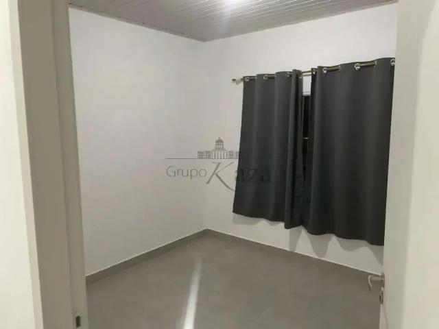 Kitnet / Stúdio para Locação em Jacareí/SP Centro 1 Quartos