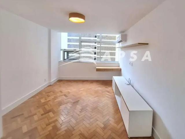 Kitnet / Stúdio para Locação em Rio de Janeiro/RJ Centro 1 Quartos