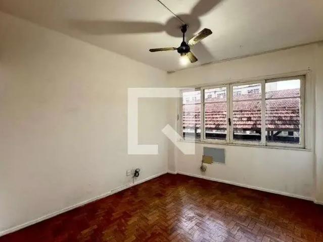 Kitnet / Stúdio para Locação em Rio de Janeiro/RJ Centro 1 Quartos
