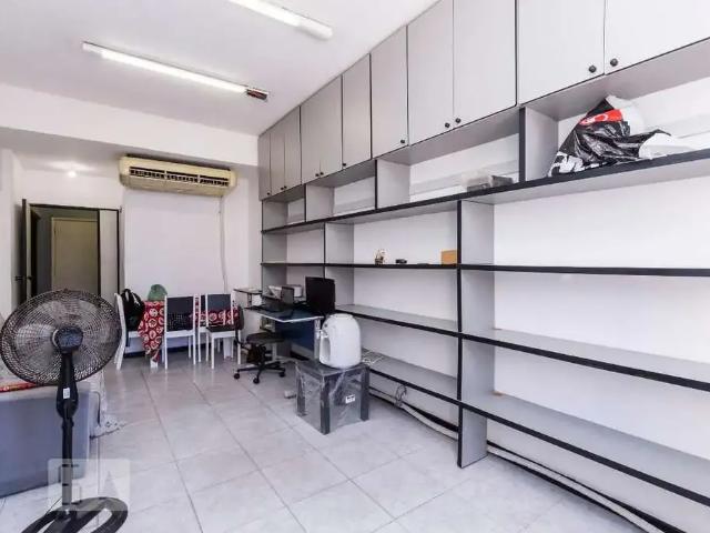 Kitnet / Stúdio para Locação em Rio de Janeiro/RJ Centro 1 Quartos