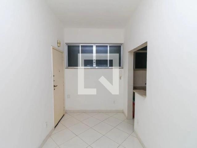 Kitnet / Stúdio para Locação em Rio de Janeiro/RJ Centro 1 Quartos