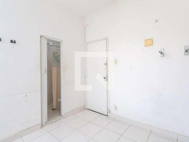 Kitnet / Stúdio para Locação em Rio de Janeiro/RJ Centro