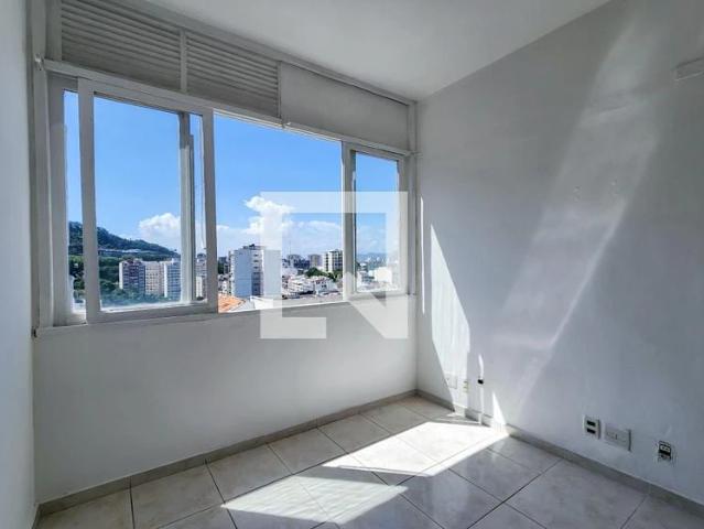 Kitnet / Stúdio para Locação em Rio de Janeiro/RJ Laranjeiras 1 Quartos