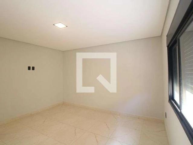 Kitnet / Stúdio para Locação em São Paulo/SP Interlagos 1 Quartos
