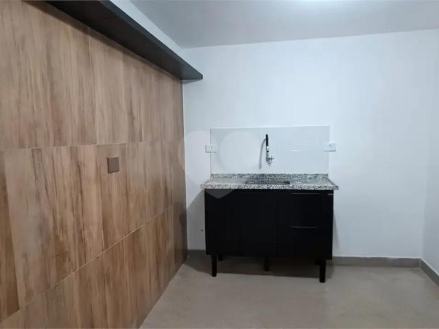 Kitnet / Stúdio para Locação em São Paulo/SP Vila Constança