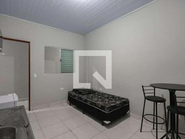 Kitnet / Stúdio para Locação em Taboão da Serra/SP Jardim Monte Alegre 1 Quartos