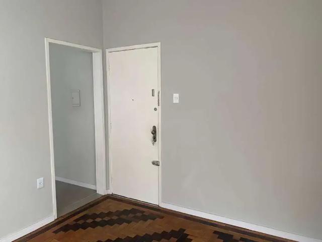 Kitnet / Stúdio para Venda em Porto Alegre/RS Moinhos de Vento 1 Quartos