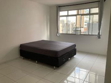 Kitnet para Aluguel com 1 quartos, 28 m² por R$ 1.400