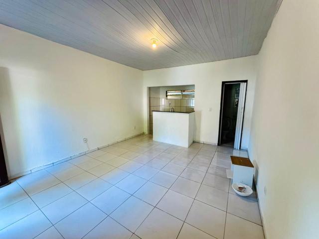 Kitnet para Aluguel com 1 quartos, 380 m² por R$ 990