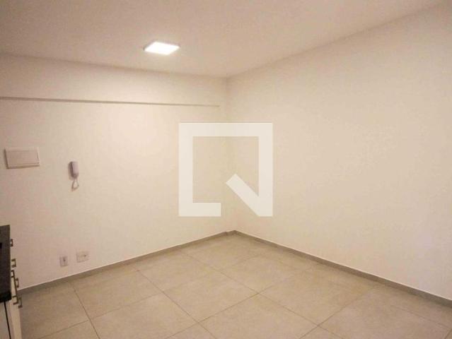 Kitnet, Vila Alpina, 1 Quarto, 22 m2 São Paulo