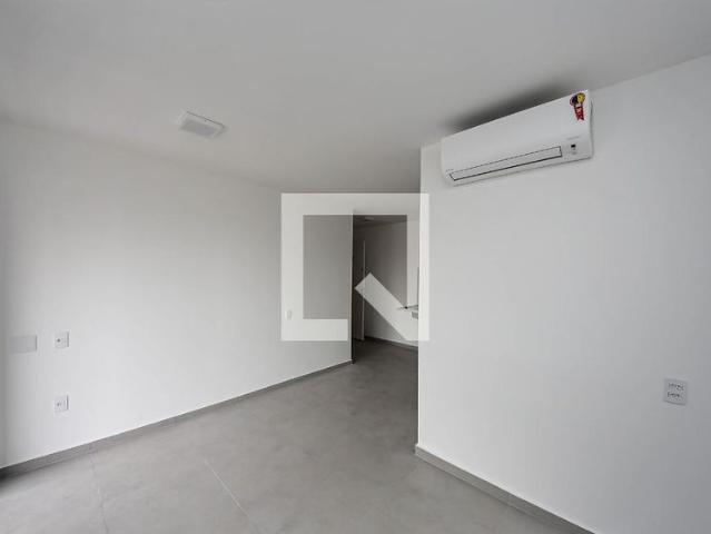 Kitnet, Vila Santa Clara, 1 Quarto, 30 m2 São Paulo