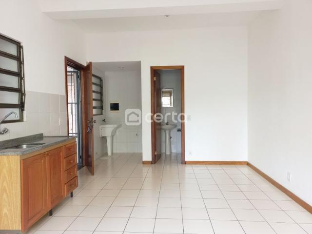 Kitnet/JK para alugar com 25m², 1 vaga, Santana, Porto Alegre