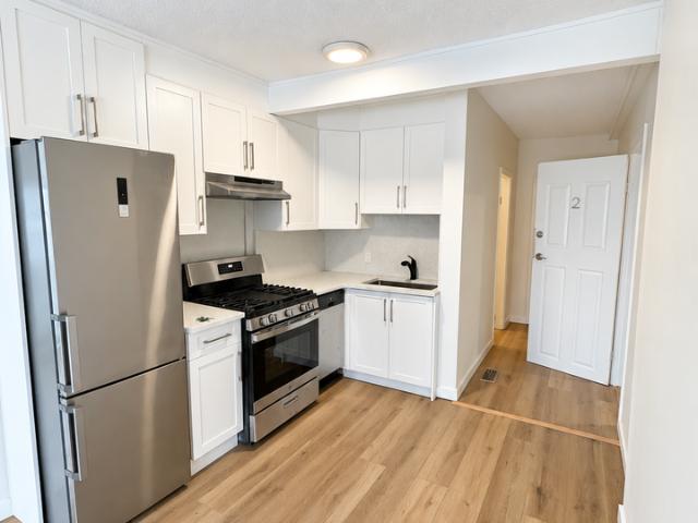 Kitsilano Low rise Apartment 1 Bedroom Apartment for Rent at 2233 West 3rd Ave, Vancouver, BC V6K Kitsilano