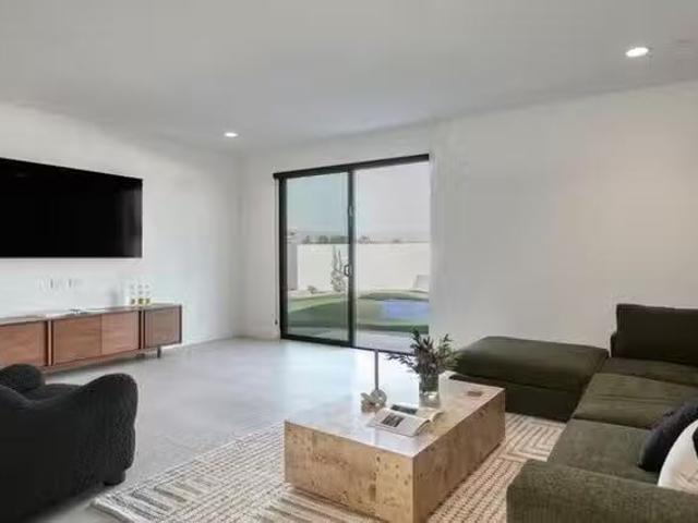 Kiwi Court