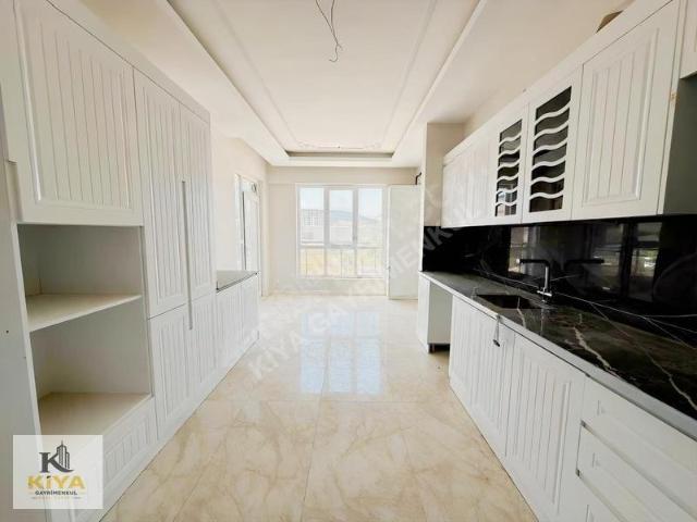 Kiya'dan Alpaslan'da 165 M2 Net Oturum Ultra Lüks 3.5+1 Daire