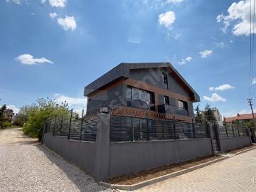 KIZILCAŞAR'DA SATILIK MÜSTAKİL TAPULU 5+2 BAHÇELİ, LÜKS VİLLA