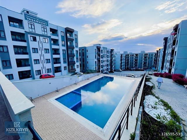 KIZILKAYADAN YAŞAMKENTTE HAVUZLU SİTEDE EŞYALI 2+1 KİRALIK DAİRE