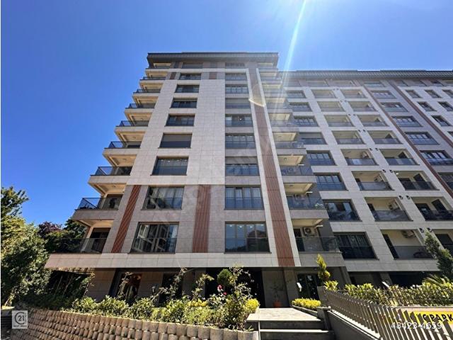 KOŞUYOLU VALİDEBAĞ SİTESİ YÜKSEK KATTA 3+1 BALKONLU SIFIR DAİRE