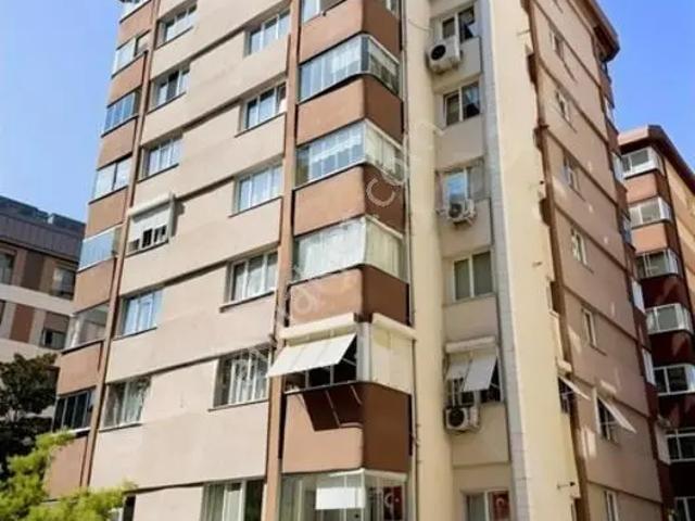 Koşuyolu Yeniköy Sit. Arakatta Boş 3+1 Satılık Daire