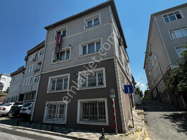 Koşuyolu Caddesi İbrahimağa Mah.2+1 Satılık Daire Kadıköy
