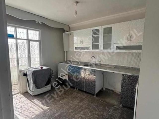 Koşuyolu Parkı Karşısı 3+1 Satılık Daire