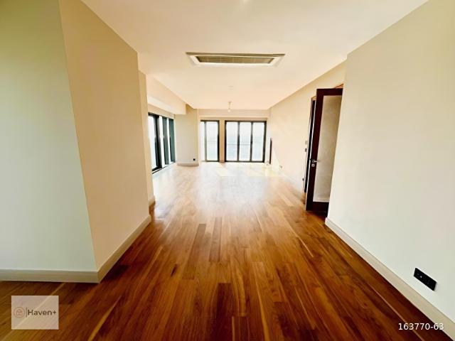 Koşuyolu Sur Yapı Excellence'da Lüks 4+1 Deniz Manzaralı