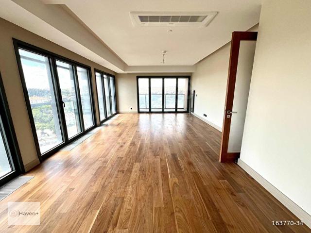 Koşuyolu Sur Yapı Excellence'da Lüks 3+1 Deniz Manzaralı