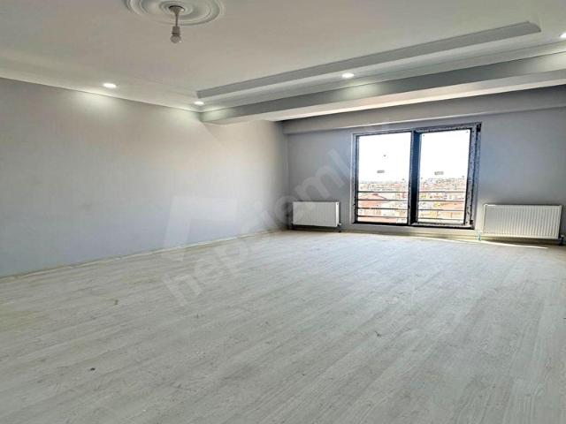 KOÇAK YATIRIM'DAN MALAZGİRT CADDESİNE PARALEL FERAH 2+1 DAİRE !