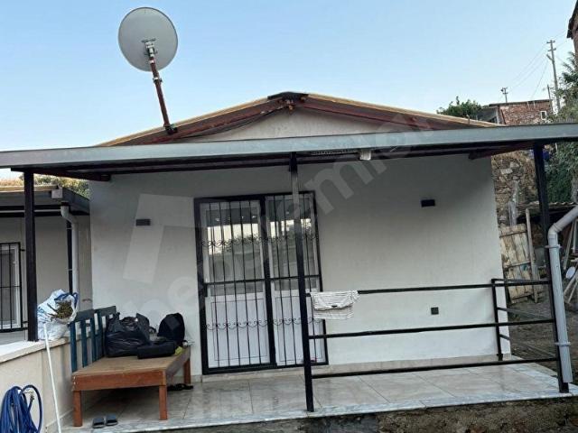 Koçarlı Halilbeylide Müstakil 1+1 Daire Eşyalı