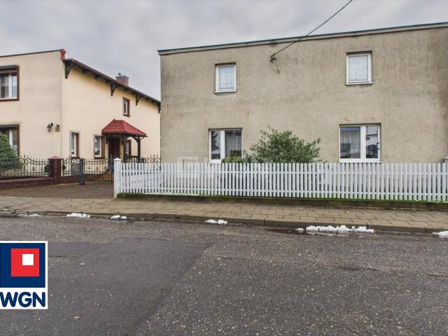 Przestronny dom 100 m² z dużą działką 707 m², blisko szkoły i centrum