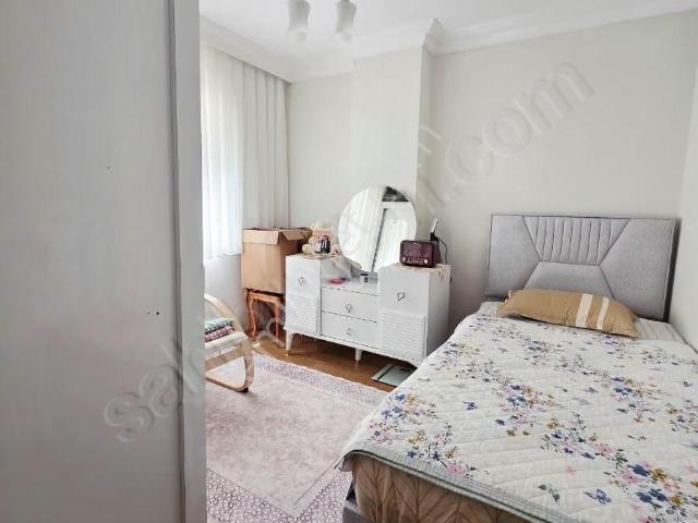 Köşe Konumda 3+1 Daire Bol Işıklı 2 Balkon Merkezi Konumda