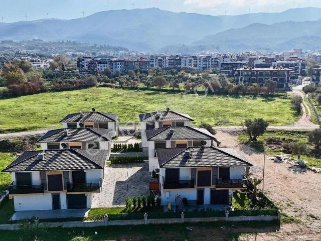 Köşe Tek Müstakil 3+1 Acil Satılık