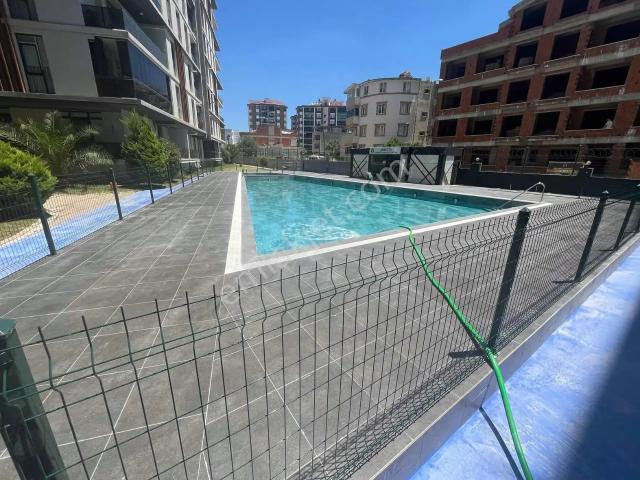 Köşemden Havuzlu Sitede Kapalı Mutfak Ara Kat 3+1 Kiralık Daire