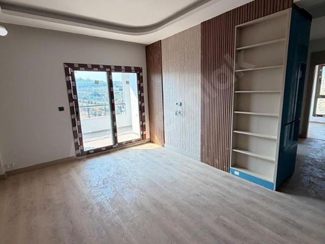 KOÇ EMLAKTAN ÜNİVERSİTE CİVARI HAVUZLU 2+1 KİRALIK DAİRE