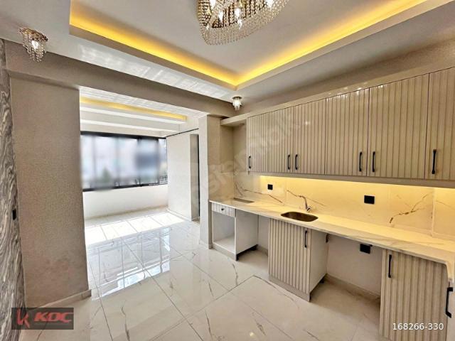 KOÇ GYMDEN BÜLBÜLZADE YOKUŞSUZ DÜZLÜKTE AYDINLATMA DAHİL 2.5+1