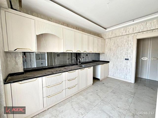 KOÇ GYMDEN KAHVELİPINARDA MERKEZİ KONUMDA ULTRA GENİŞ 3.5+1