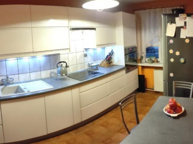 Przestronne 2 pokojowe mieszkanie z balkonem i komórką