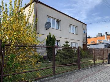 Przestronny dom 220 m2 z tarasami, kominkiem i pompą ciepła