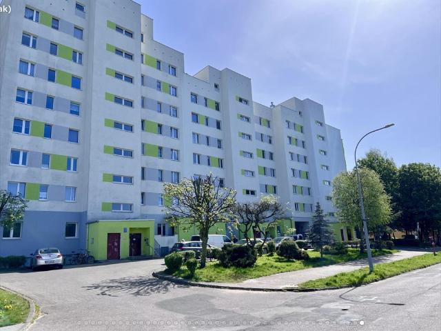 Przestronne 2 pokojowe z balkonem i widokiem na zieleń polecam!