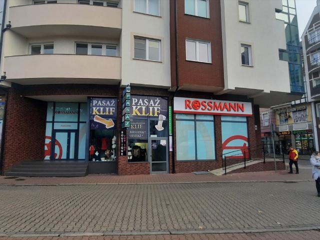 Lokal użytkowy z dużymi witrynami w centrum Kołobrzegu