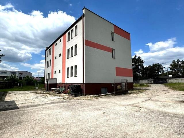 Komercyjne lokal na sprzedaż