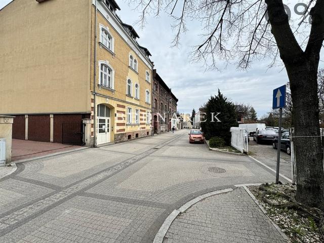 Komercyjne lokal na sprzedaż