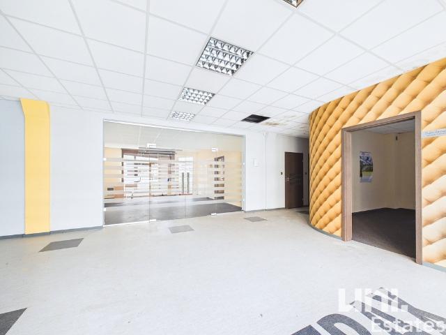 Komercyjne lokal na sprzedaż
