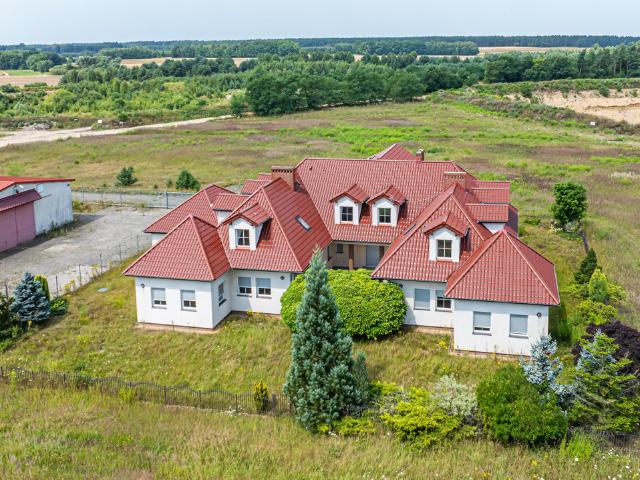 Komercyjne lokal na sprzedaż, Główna