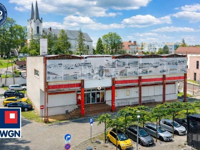 Komercyjne lokal na sprzedaż