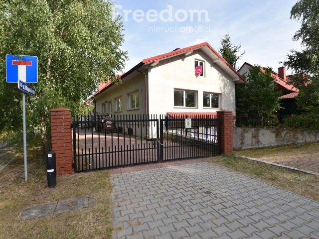 Komercyjne lokal na sprzedaż