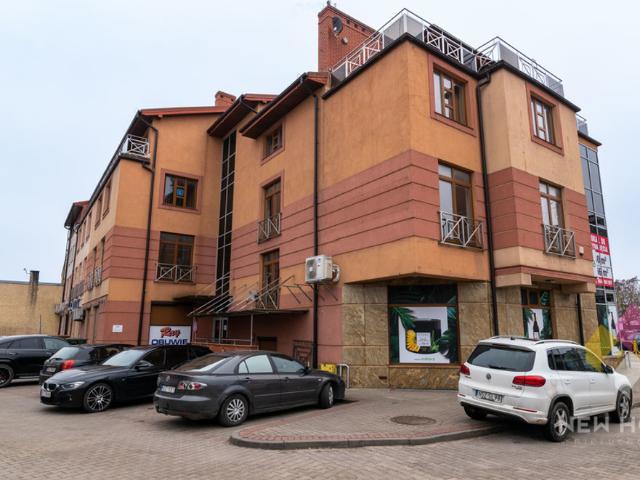 Komercyjne lokal na sprzedaż, Polska